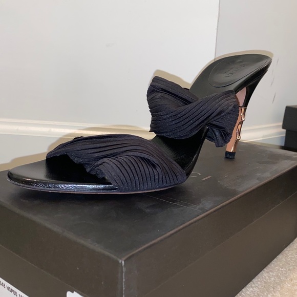 Gucci Black gold Inlaid Heel Sandals, size 9B. - Picture 2 of 4